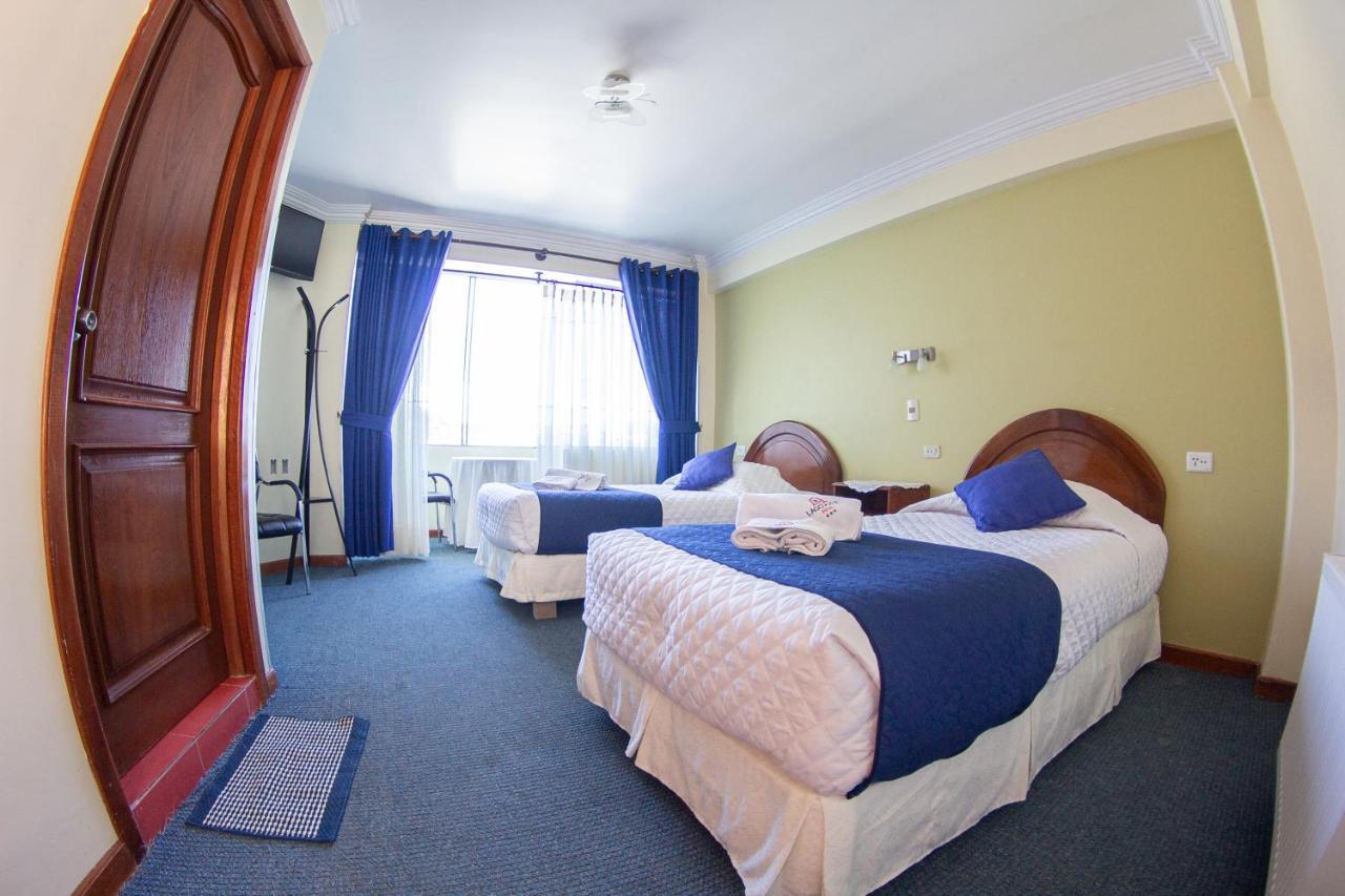 Hotel Lago Azul Copacabana  Chambre photo