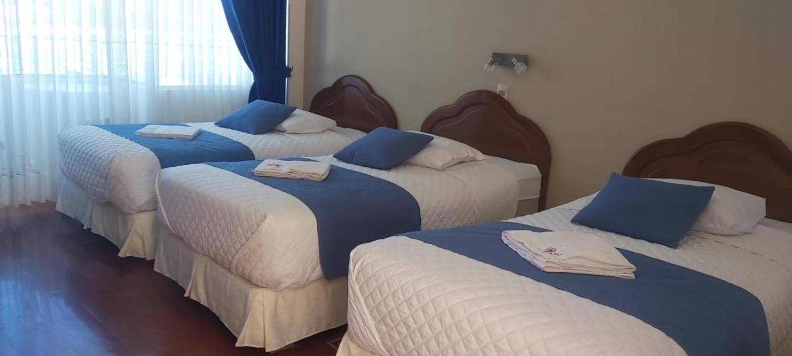 Hotel Lago Azul Copacabana  Extérieur photo